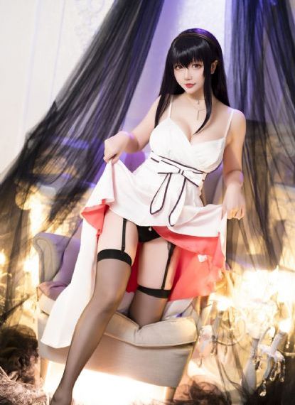 淫荡的美容院_国产电影免费高清观看