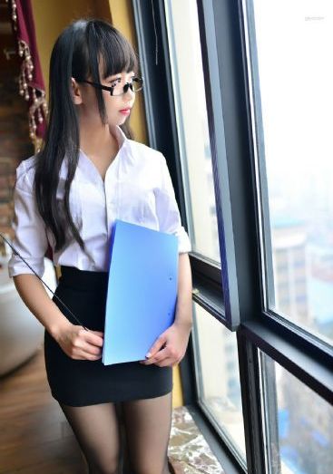 白色jk制服慢慢脱的裸体图片_免费独播电影完整版在线观看