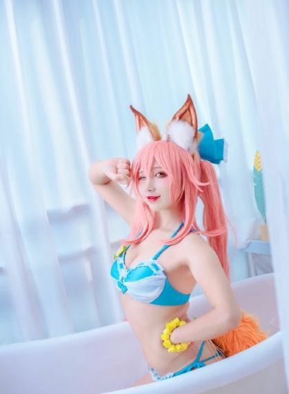 被两个老总前后夹击爽的剧情介绍_免费高清不卡在线观看