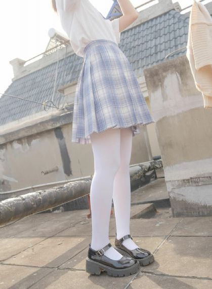 丝袜人妻系列小说一区二区_天堂电影下载普通话在线观看