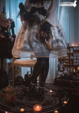 在床上等候爸爸下班的乖女儿_未删减版神马在线观看